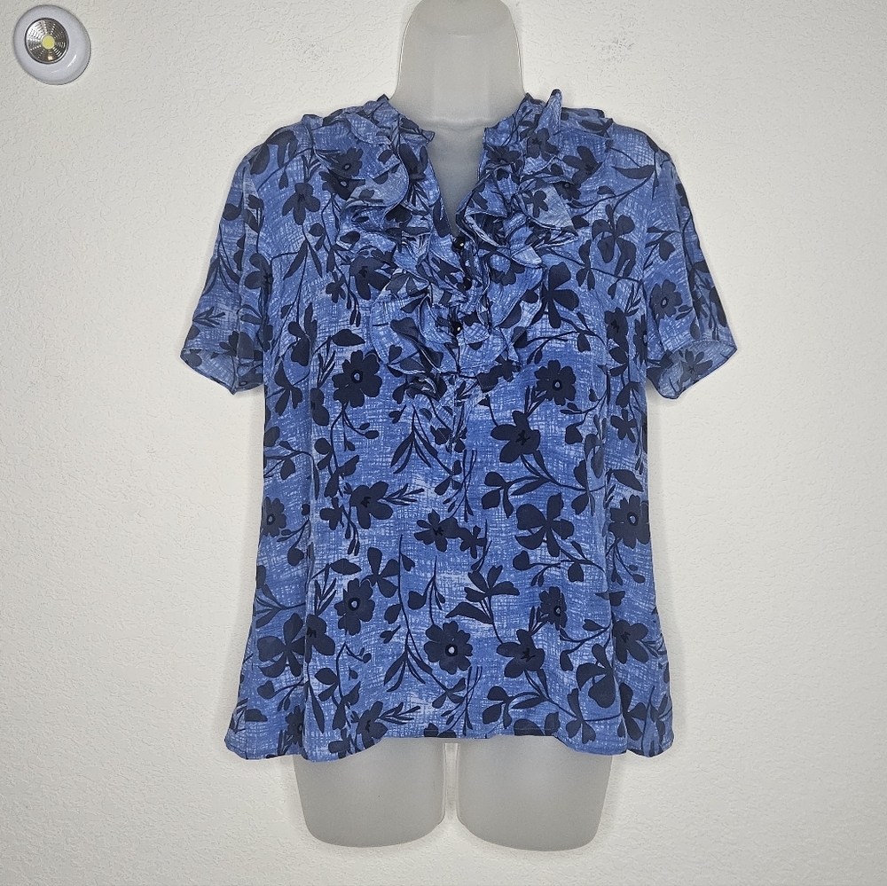 NWOT Pendleton 100% Silk Blue Floral Ruffle Front Short Sleeve V-Neck Blouse 12P